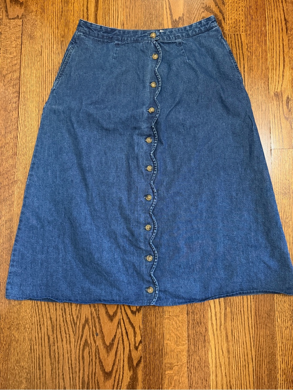 Orvis Vintage Mid Length Blue Denim Skirt Scalloped Front Size 12
